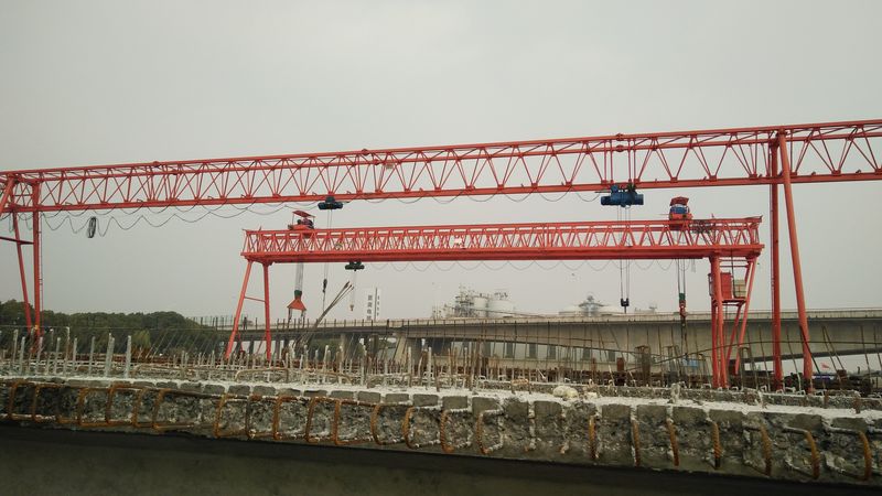 提梁機(jī)MGE80+80-39.9M 吳江明港制梁場(chǎng)1
